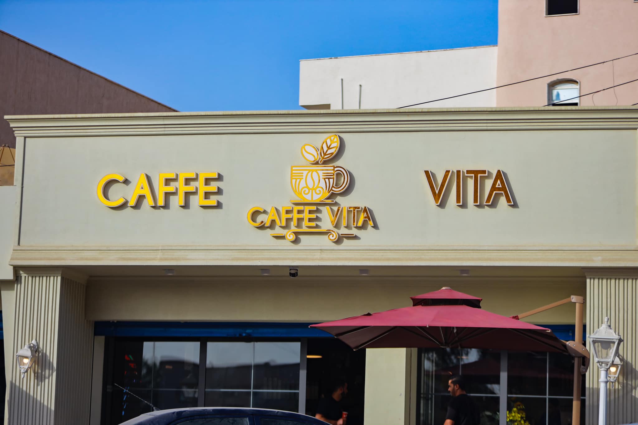 cafe vitaaa facade